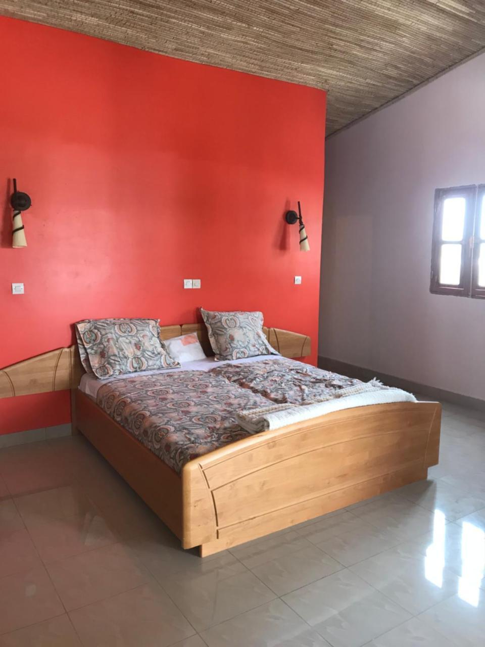 Auberge La Praline Toubakouta Екстериор снимка